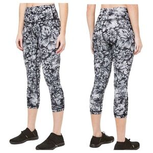 Lululemon Wunder Under Crop high rise leggings luxtreme 21” night garden women 6